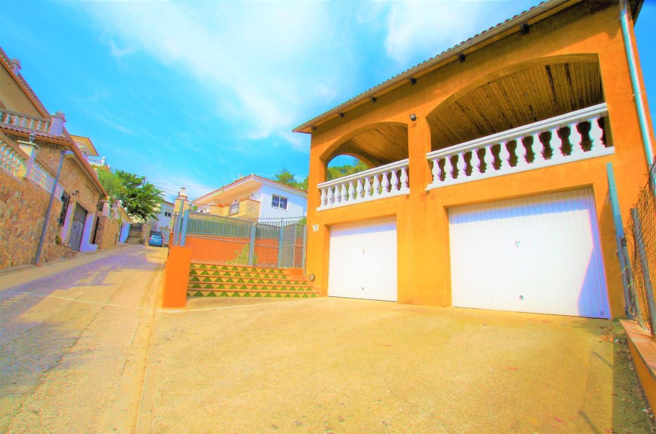 V&v Lloret: Beachside With Private Pool *