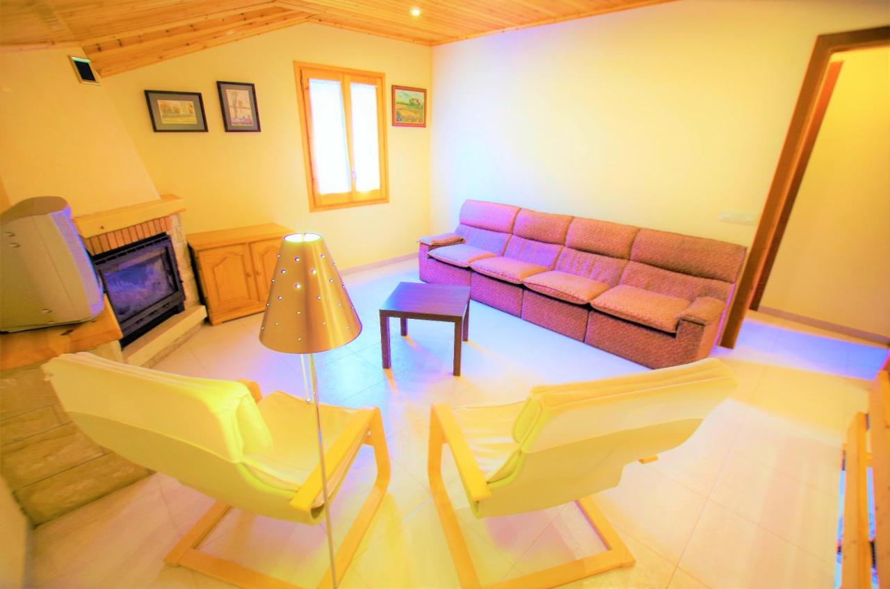V&v Lloret: Beachside With Private Pool *